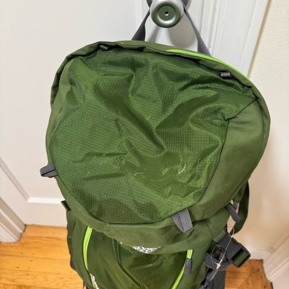 The North Face Terra 65 Olive Backpack - Picture 3 of 9